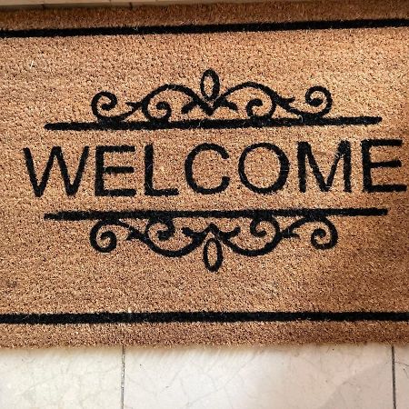 Encantador Apartamento Con Patio マラガ エクステリア 写真