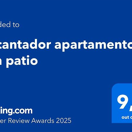 Encantador Apartamento Con Patio マラガ エクステリア 写真