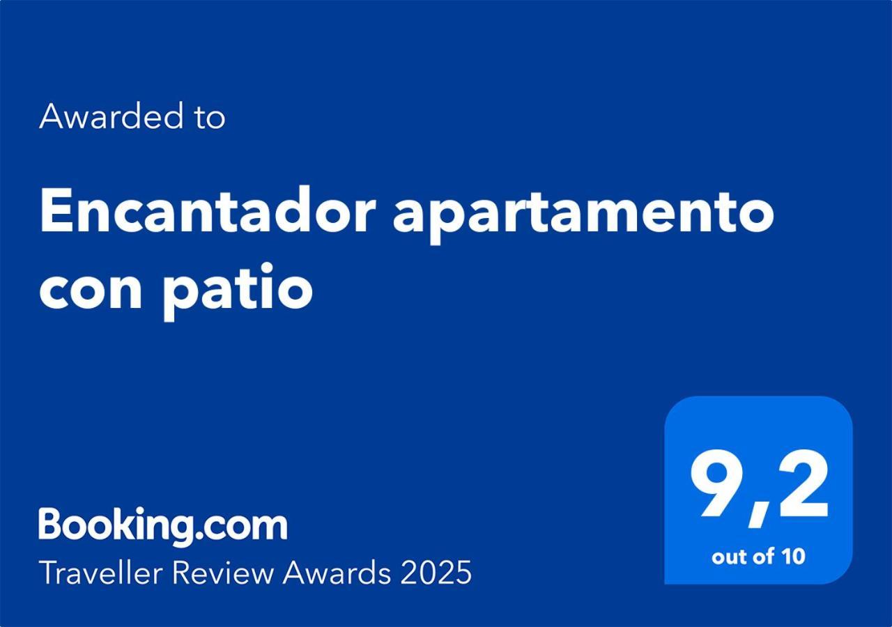Encantador Apartamento Con Patio マラガ エクステリア 写真